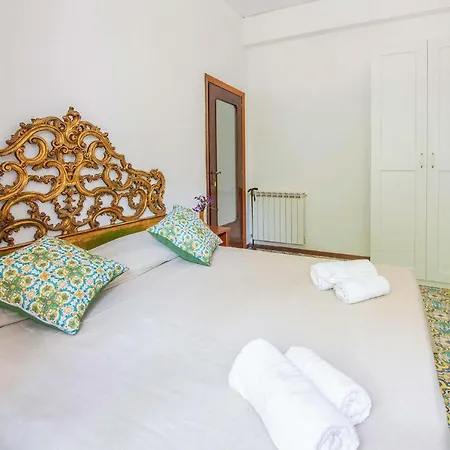 Апартаменты Amina