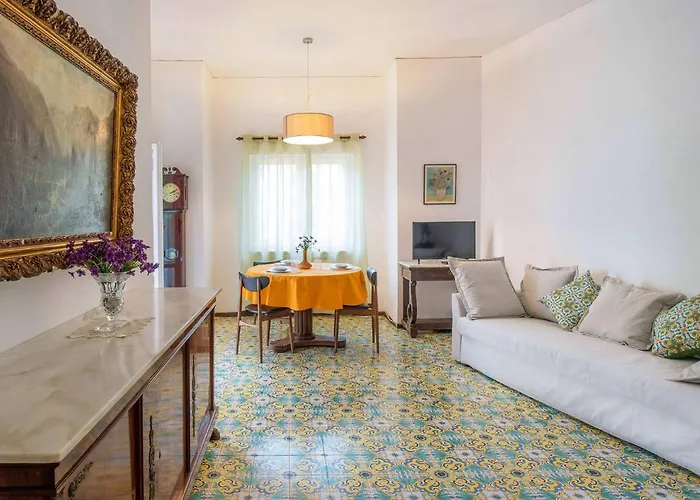 Amina Апартаменты *