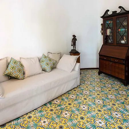 Apartment Amina Sorrent